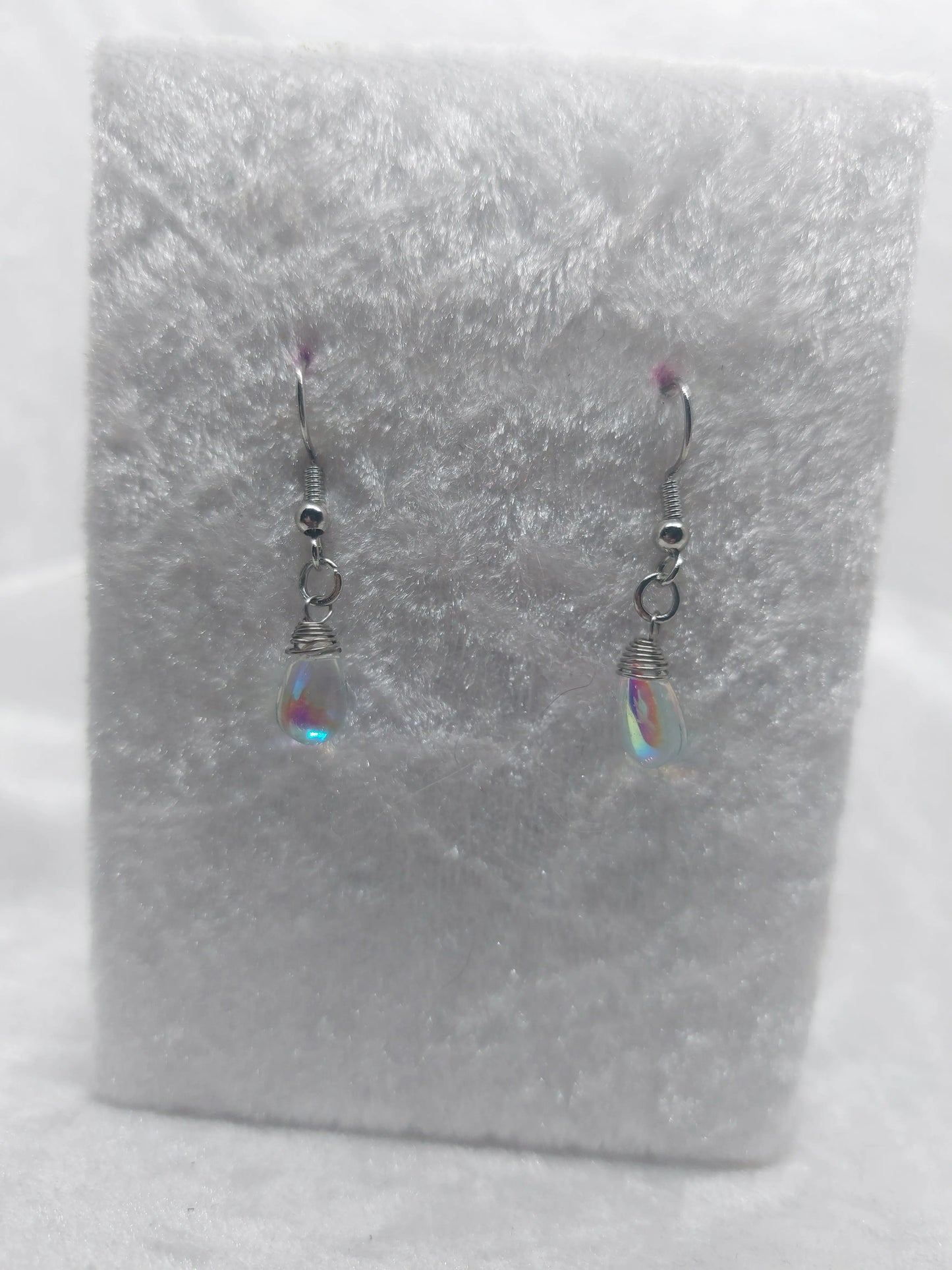 Iridescent clear teardrop bead wrapped 1118Markets