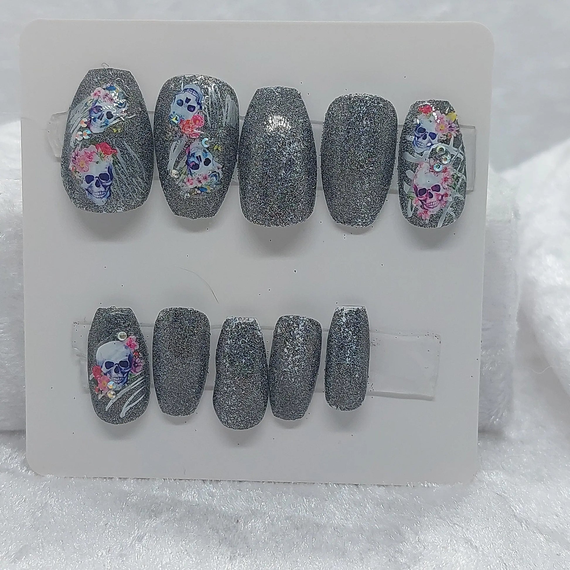 Press on nail set 17 - 1118Markets