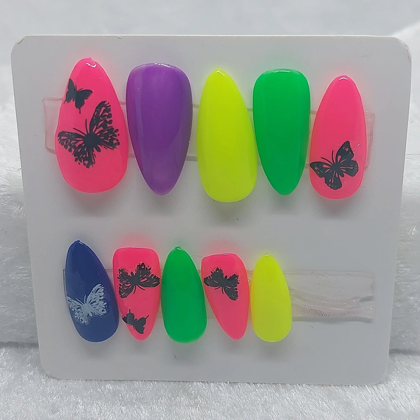Press on nail set 21 - 1118Markets