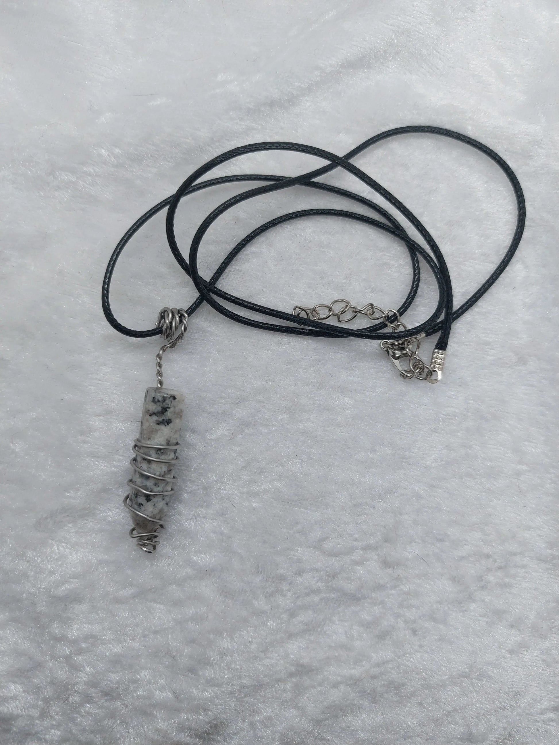 Kiwi Jasper Wire Wrapped Necklace - 1118Markets