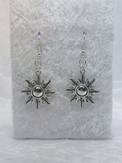 Dark silver sunbeam 1118Markets