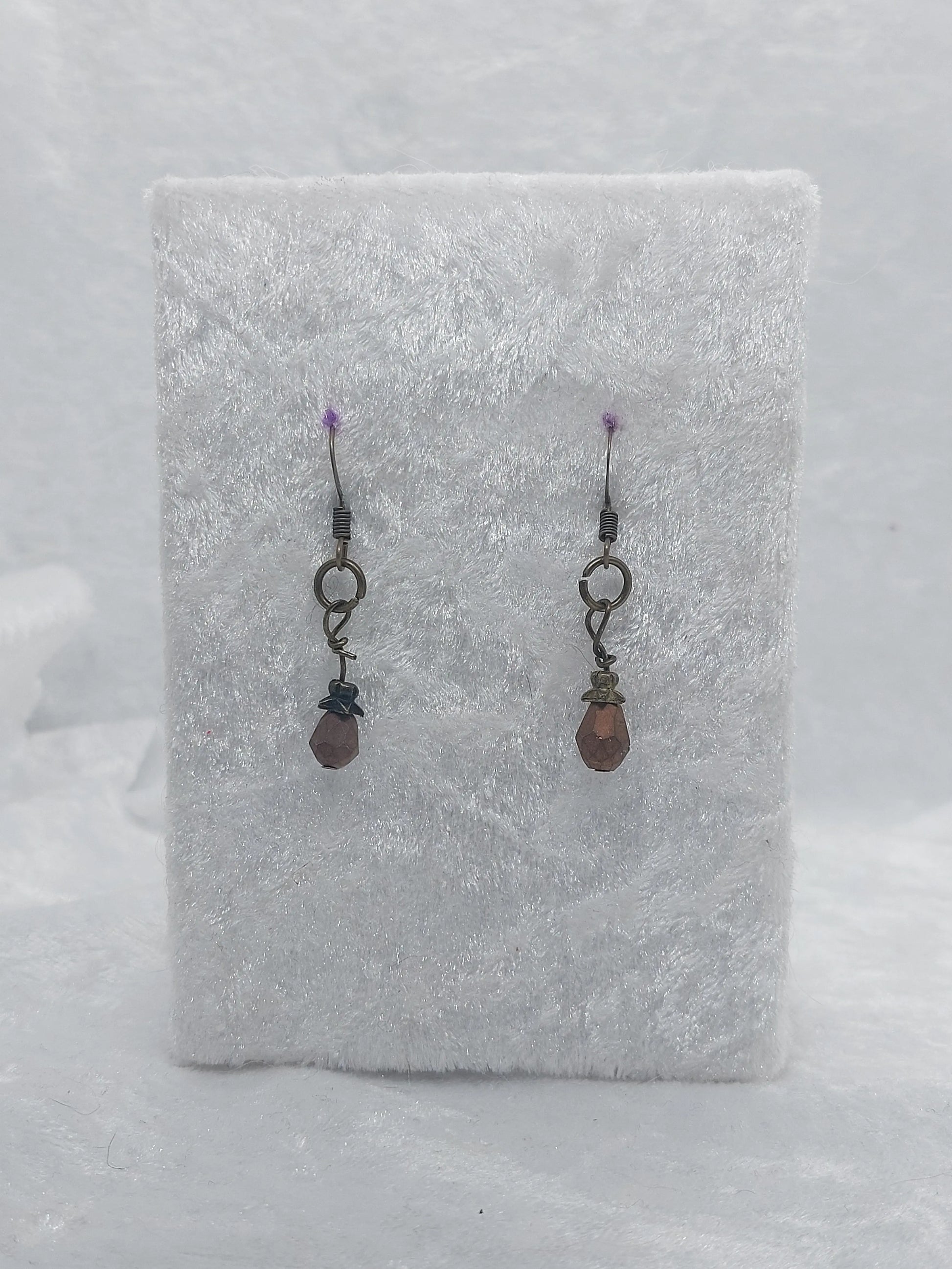 Brown teardrop wired 1118Markets