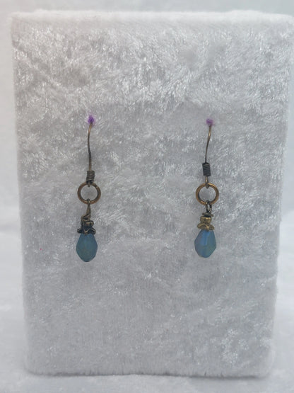 Blue teardrop wired 1118Markets
