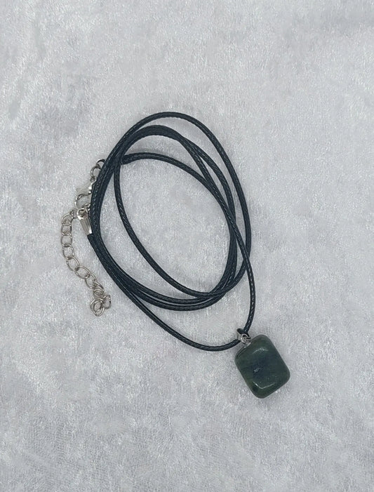 Green Nephrite Jade Gemstone Crystal 20" Necklace - 1118Markets