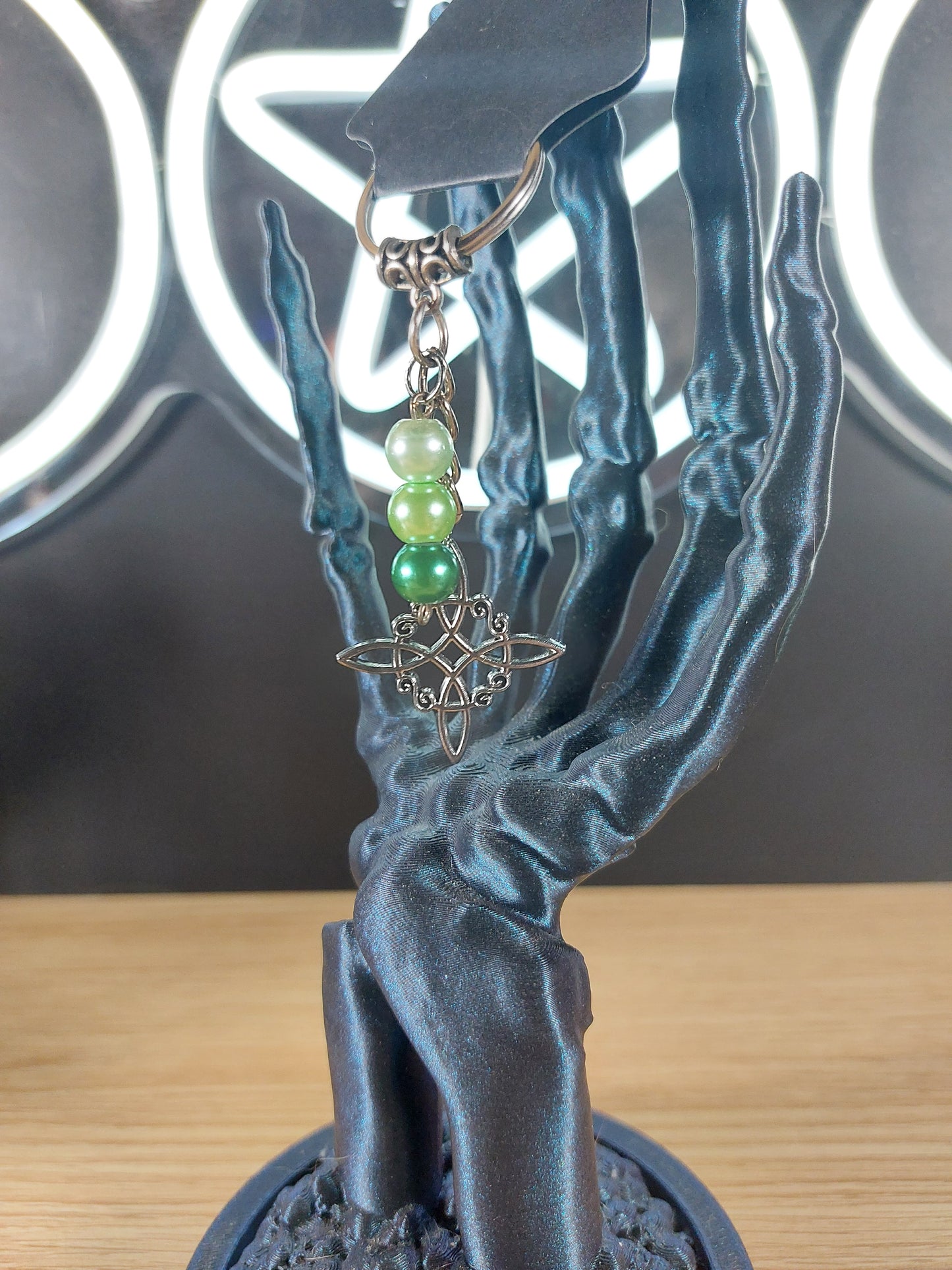 Silver Tone Witches Knot with Glass Beads Keychain